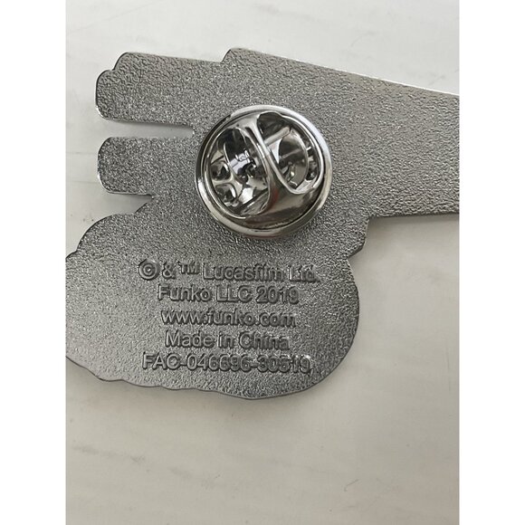 Star Wars Funko 2019 Millennium Falcon Enamel Pin Badge - Picture 3 of 4